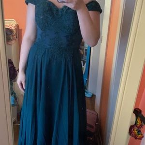 Emerald green prom dress size 4/6